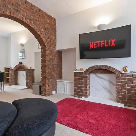 Elton House - Prime Location - Free Parking, Fast Wifi And Smart Tv By Yoko Dom wakacyjny Redcar